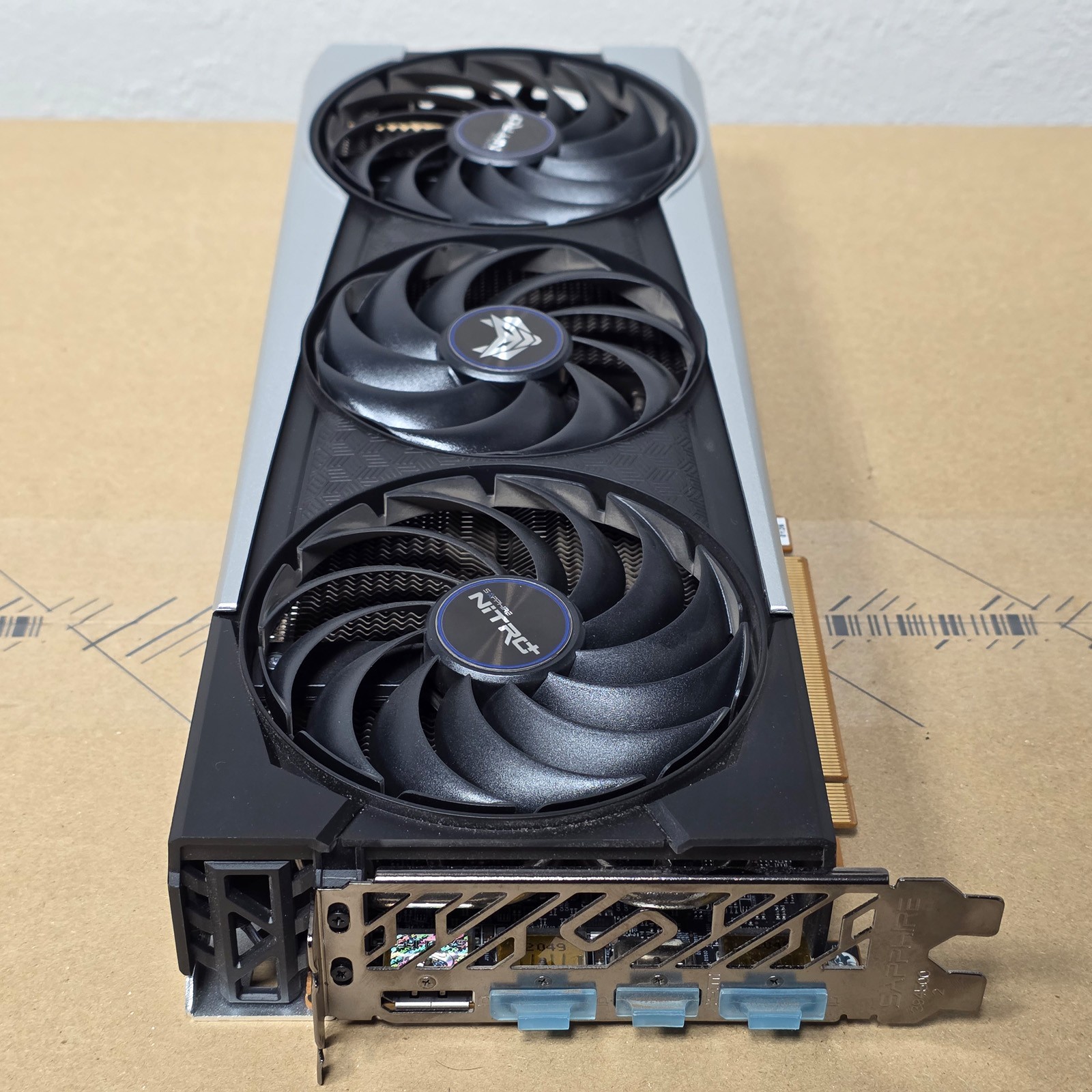 グラフィックボード・グラボ・ビデオカード SAPPHIRE NITRO+ Radeon RX 6700 XT OC12GB SAPPHIRE Nitro+ AMD Radeon RX 6700 XT 12GB GDDR6 Graphics