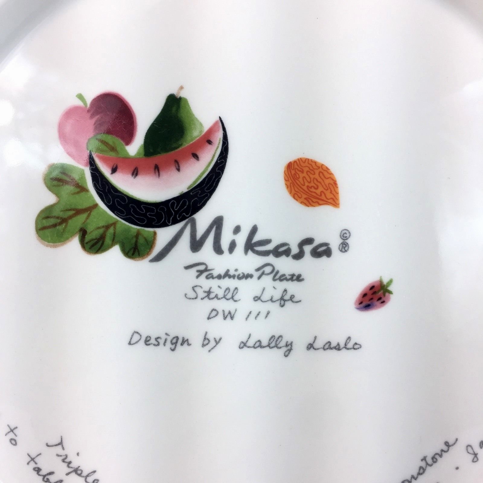 Mikasa Fashion Plaza Still Life DW 111 Lally Laslo Ironstone Dinner Plate