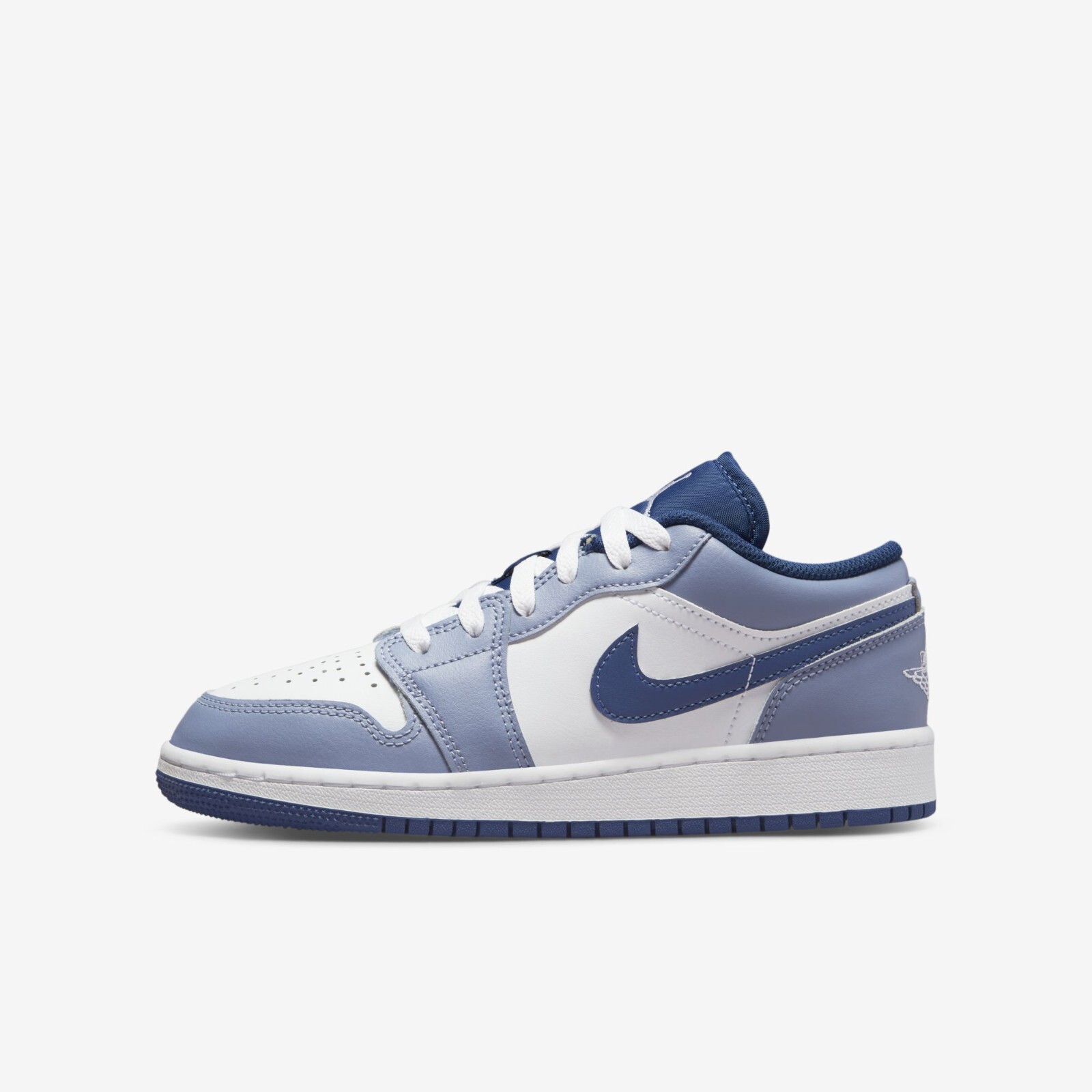

Кроссовки Nike Air Jordan 1 Low SE Ashen Slate and Mystic Navy GS 553560-414, Ashen slate/mystic navy/white, Air Jordan 1 Low SE