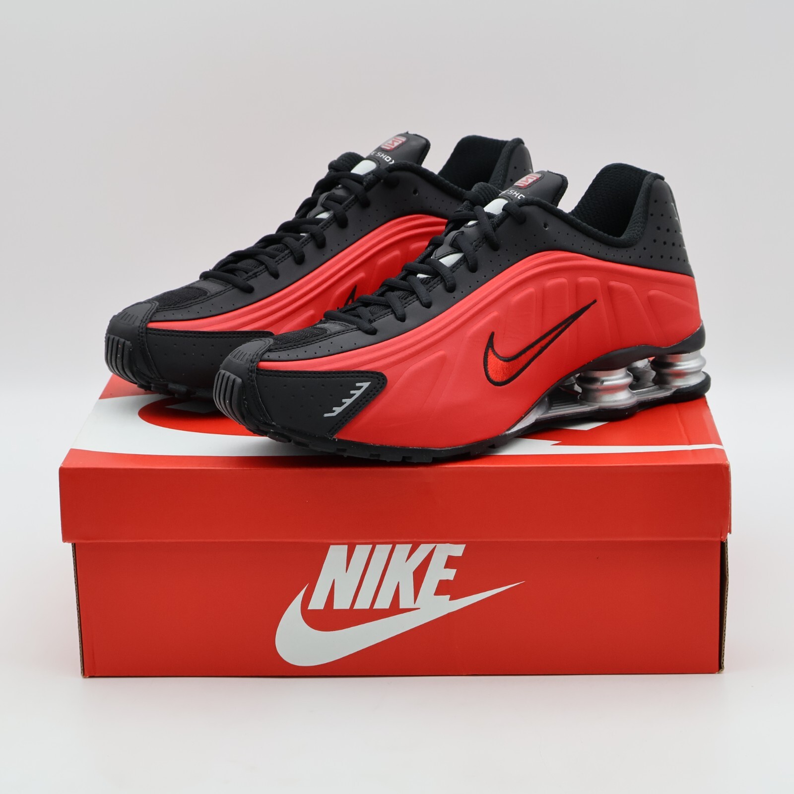 靴 NIKE SHOX R4 RED 25.5 UK6 Nike Shox R4 Men's Shoes. Nike.com