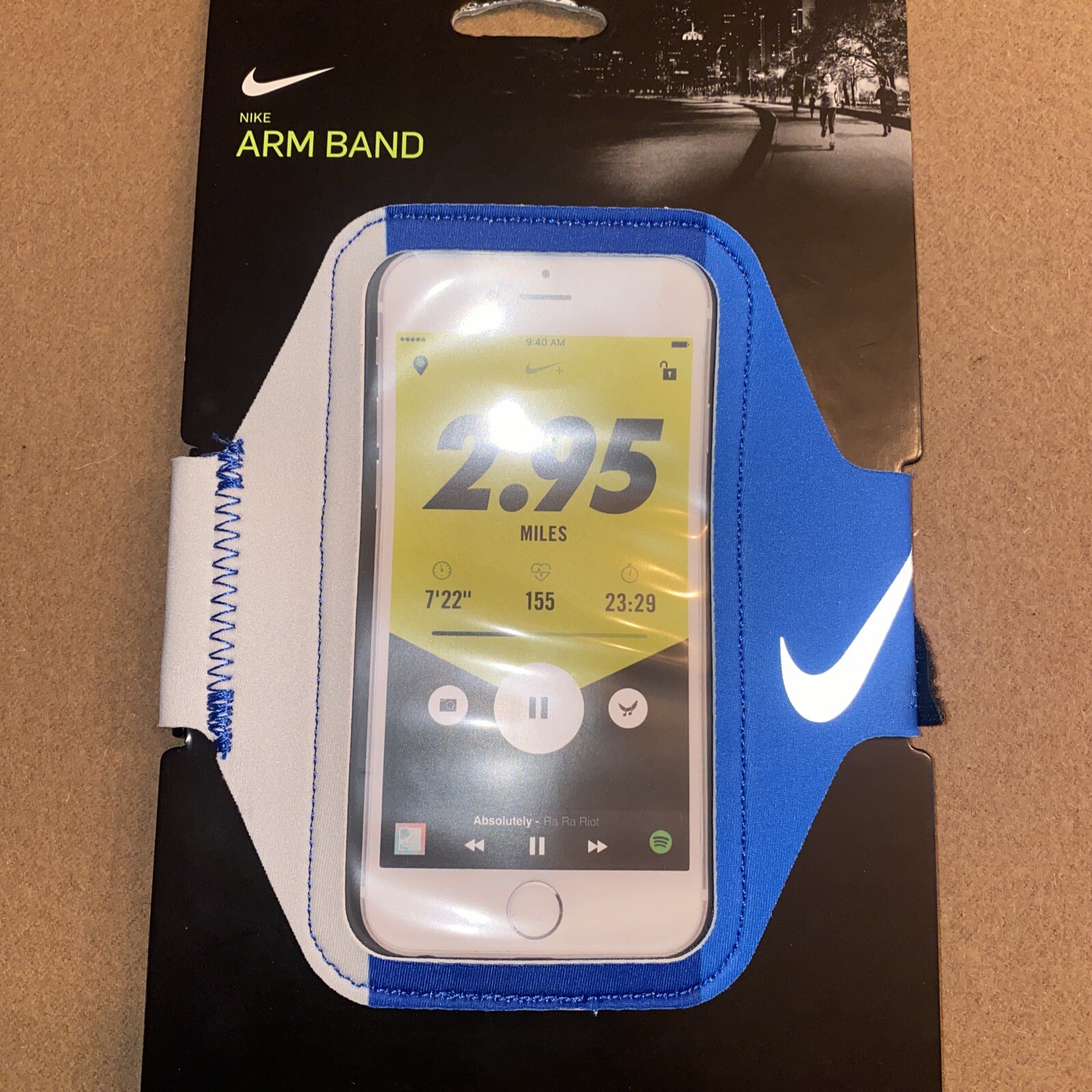 nike lean running armband