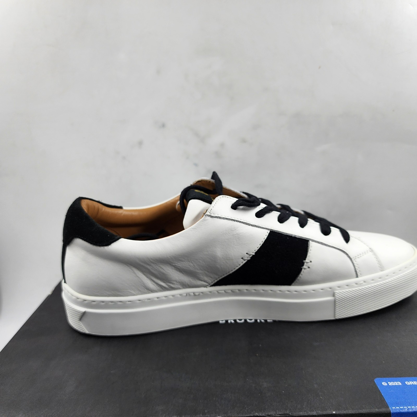 GREATS Royale 2.0 Lace Up Leather Sneakers Men's 8 White/Black Logo Round Toe - Picture 10 of 17