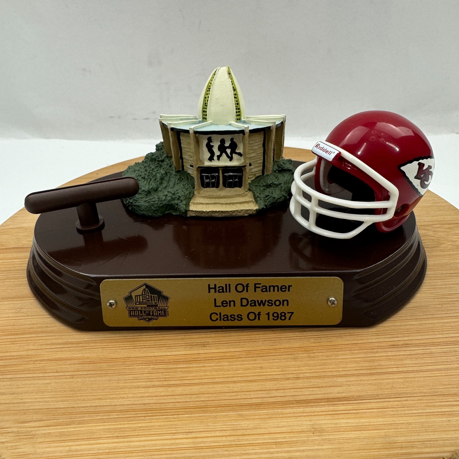 Vince Costello&rsquo;s NFL Hall or Fame Collection LEN DAWSON #21/200 KC 