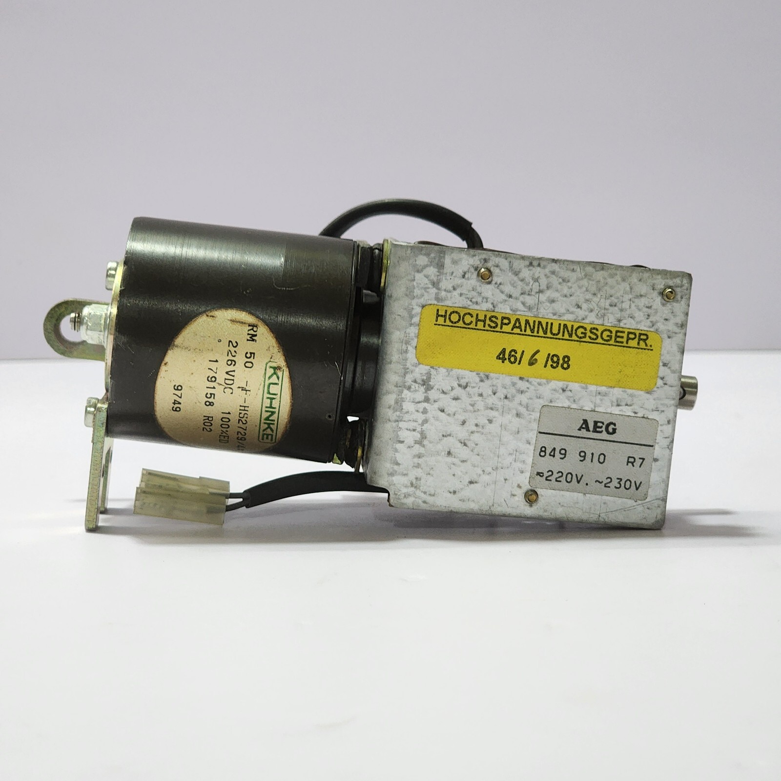 AEG S/N: 849910 R7 TRIPPING COIL WITH KUHNKE RM50-F-HS2729/4