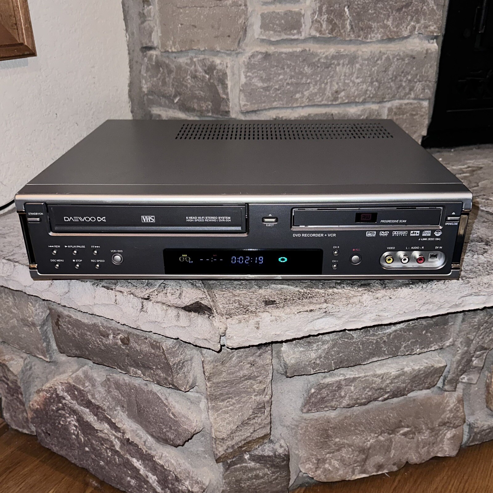 Vhs recorder. Vhs видеомагнитофон panasonic. Vhs recorder. Dvd-рекордер panasonic dmr-eh58. Vhs recorder.