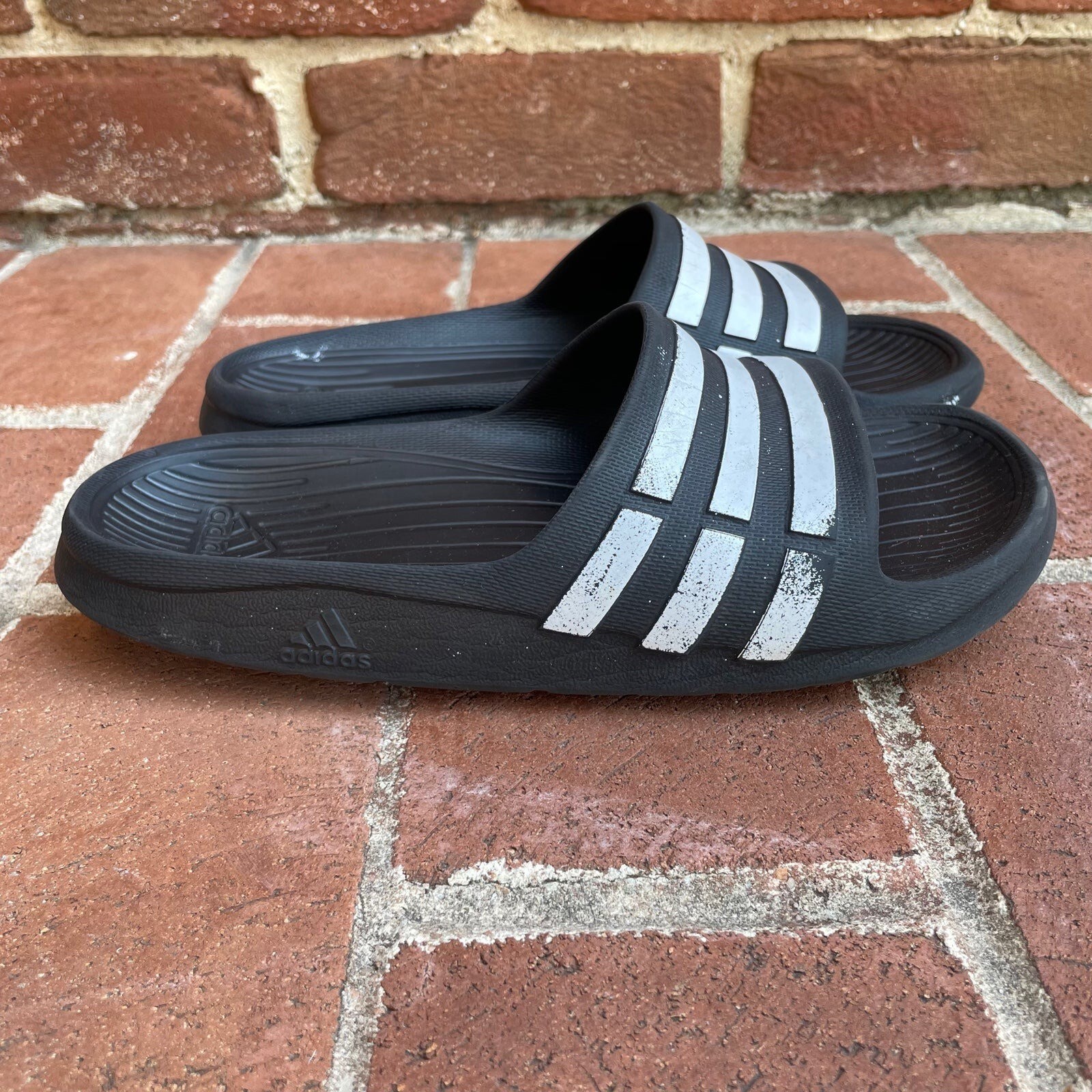 adidas slide