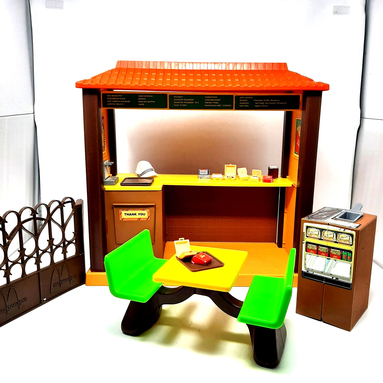 1982 Barbie Loves McDonalds Restaurant Playset Vintage Toy Nearly Complete