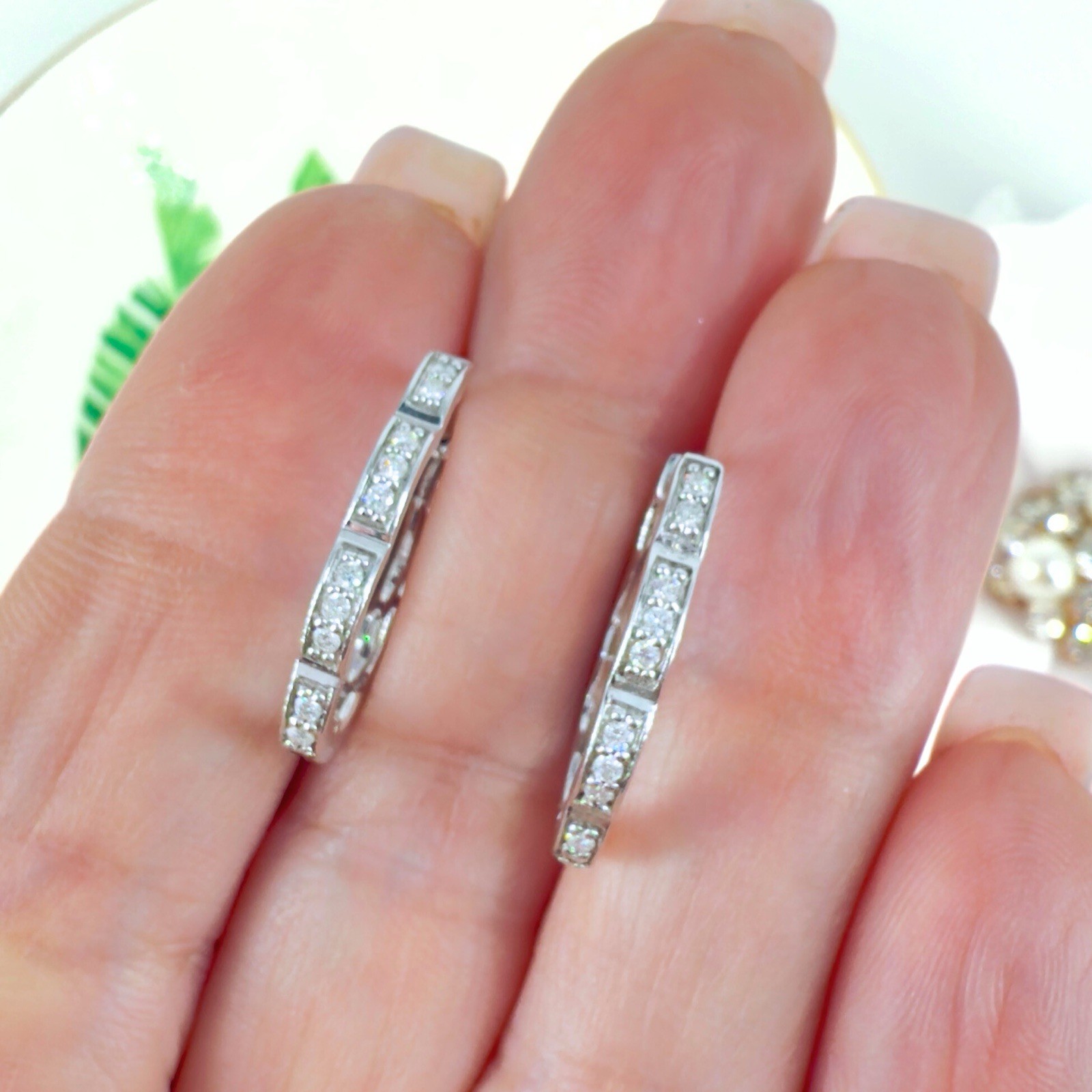 14K White Gold & Genuine Diamond Scalloped Oval Hoop Earrings, New - Picture 1 of 19