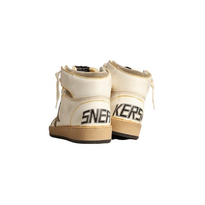 Pre-owned Golden Goose Sky Star Mens Style : Gmf00230.f004089.10961.fs In White