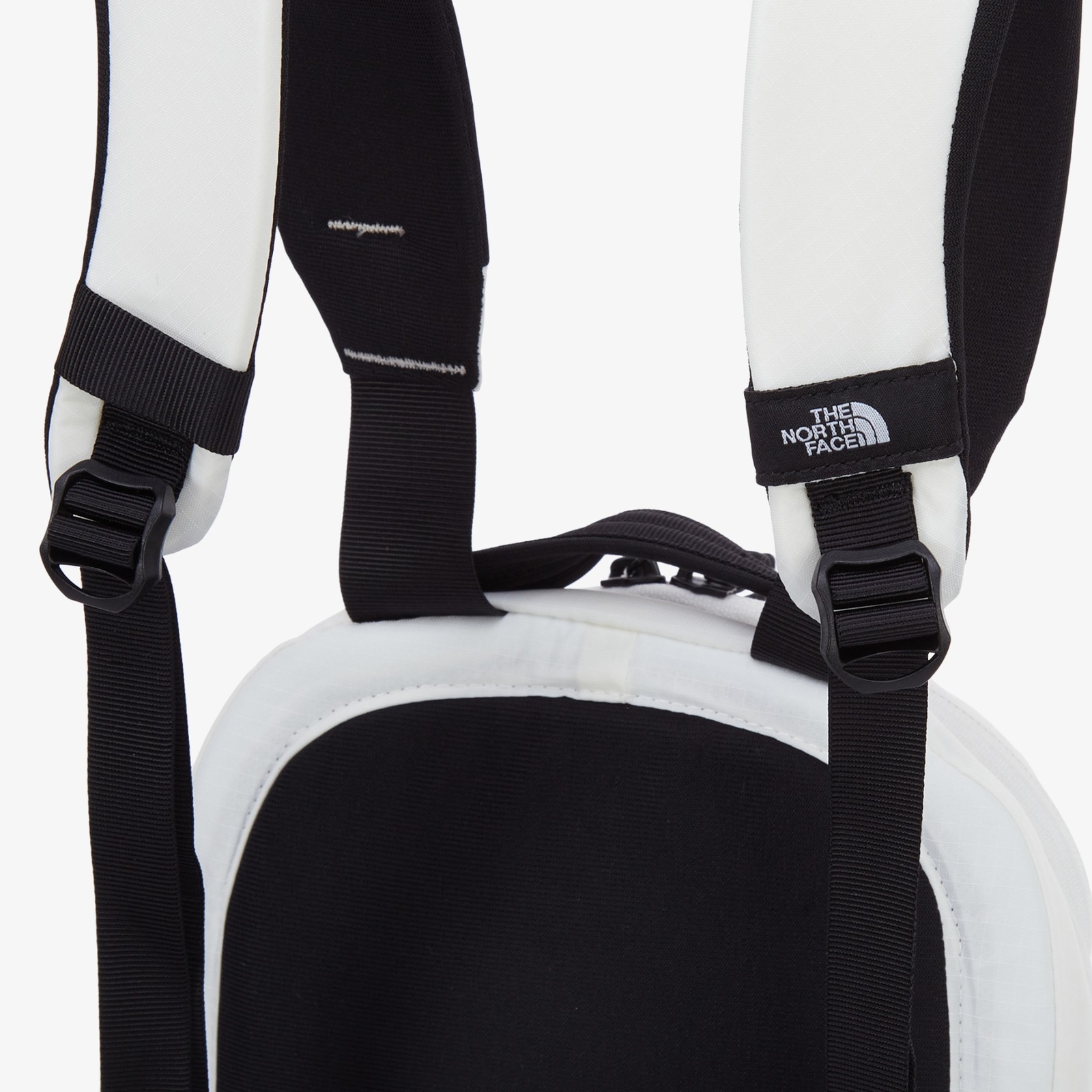 ★THE NORTH FACE★ Borealis Mini BackpackWHITE NM2DR06B Amazon.com | THE NORTH FACE Borealis Mini Backpack, Gardenia