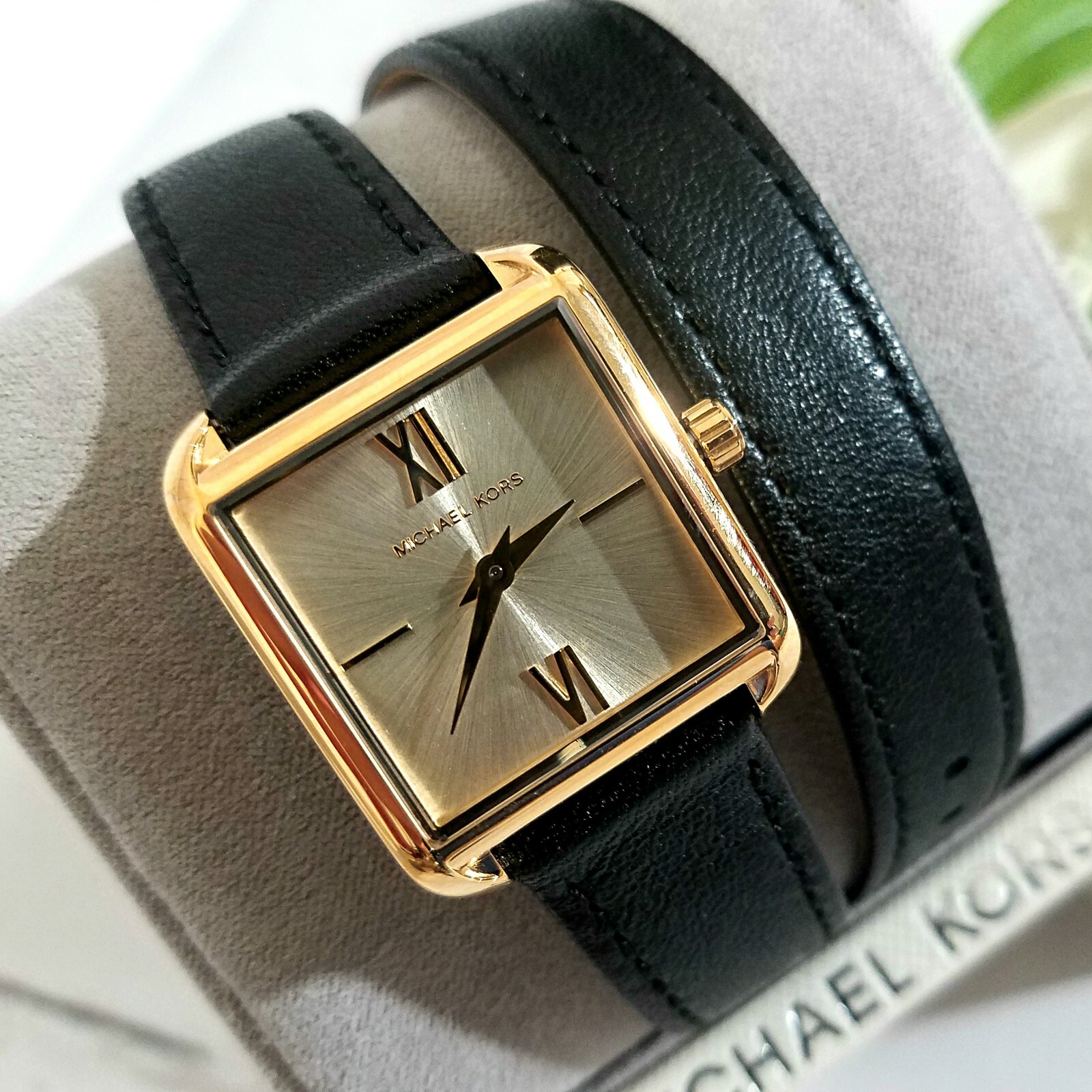 MICHAEL KORS Women s Lake Three Hand Black Leather Watch 100 Authentic eBay