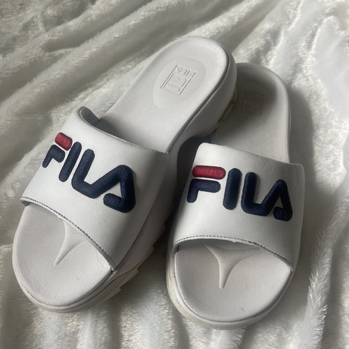FILA★DISRUPTOR SANDAL PIPEY★ロゴ★ベルクロ★厚底★2色 FILA☆DISRUPTOR SANDAL PIPEY☆ロゴ☆ベルクロ☆厚底☆2色