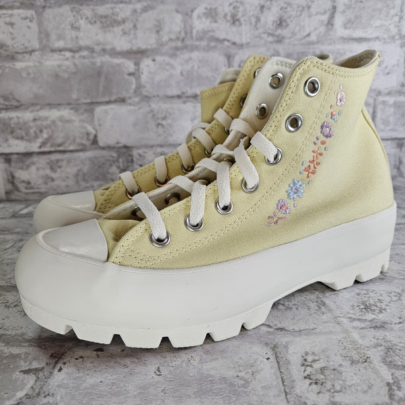 Converse Chuck Taylor All Star Lugged HI Lemon Drop A02038C