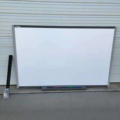 Smart Board 87'' White Board SB685-R2-713548 w/ Markers, Eraser