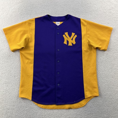 VINTAGE New York Yankees Jersey Mens Extra Large Yellow