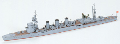 Tamiya 31321 1/700 Scale Waterline Model Kit WWII Japanese Light Cruiser Kinu