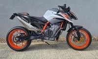 KTM 890 DUKE R 20