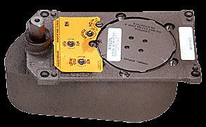 27 Series Right Hand 3/4'' Offset 105 Selective Hold Open Floor Mounted Closer B