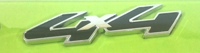 Adesivo Sticker Cromato Plastica 4x4 Nero Per Auto Moto 11x3,5cm hsb