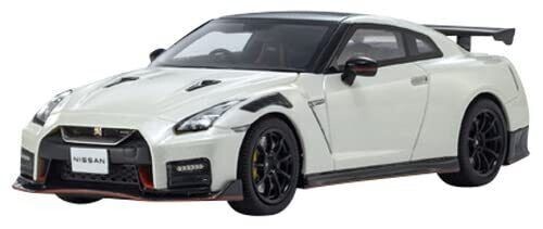 1/43 Nissan Skyline GT-R R35 Nismo WHT 2022 Resin Model Car by Kyosho KSR 43108W