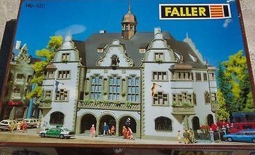 Faller 420 HO District Court Building Kit
