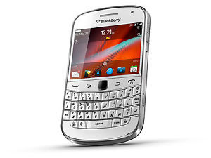 BlackBerry Bold 9900 8GB -(WHITE) + (Unlocked)+ ON SALE
