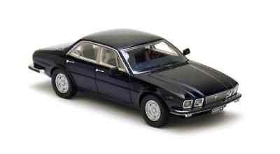 ミニカー De Tomaso Mangusta 1969 1/43 Minichamps MINICHAMPS 436127122 De Tomaso Mangusta 1969 Blue Modellino