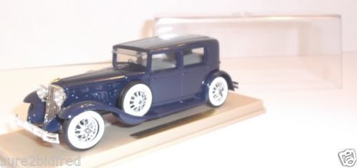ANCIEN SOLIDO N°203 RENAULT 4x4 TOUT TERRAIN avec suspension ARMEE