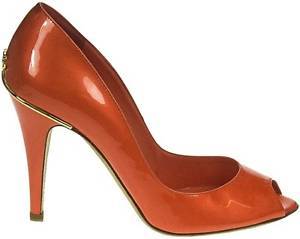 靴 CHANEL Backside Coco Mark Patent Pumps Chanel Pumps Heel Orange Patent Leather With Coco Mark Size