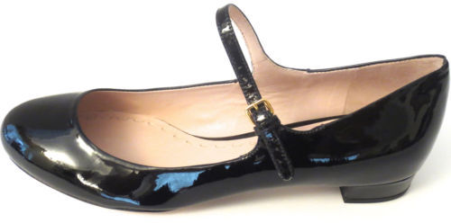 Zapatos planos y Oxford de cuero patentados para mujer MIU MIU