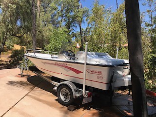 boston whaler jet boat good condition lo hours 175 hp Merc