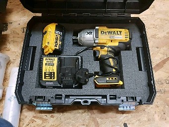 1 2 impact driver dewalt