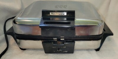 Vintage Toastmaster 269C Chrome Waffle Maker Baker w/ Reversible Griddle Works 