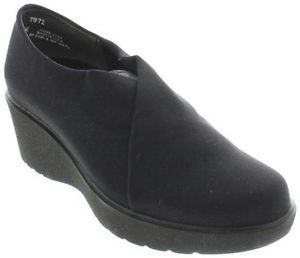 Munro Women's Solid Heels