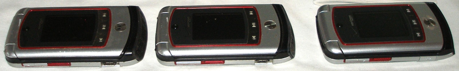 MOTOROLA V750  VERIZON FLIP PHONES FOR PARTS OR REPAIR