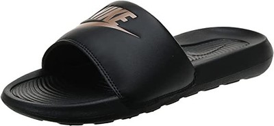 

Женские кроссовки Nike Victori One Slide Black/Metallic/Bromze (CN9677 001) —