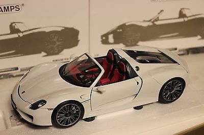 MINICHAMPS White Contemporary Manufacture Diecast Cars, Trucks & Vans