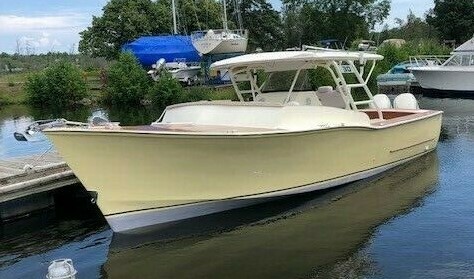 Custom Founders 30' Sport fisherman Center Console Open