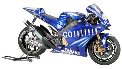 Tamiya 1/12 Otobaishirizu No.98 Yamaha Yzr-M1 2004 No.46 / No.17 Plas From Japan