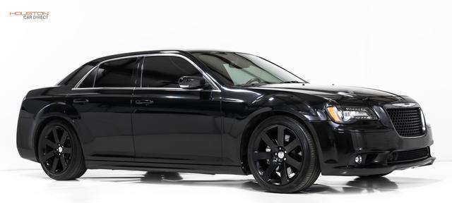 2012 Chrysler 300 SRT8 Sedan 4D