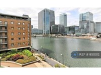 2 bedroom flat in Meridian Place, London, E14 (2 bed) (#950012)