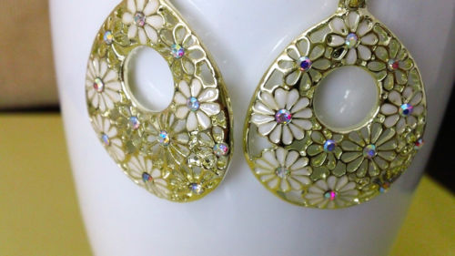 Banana Republic 树脂时尚首饰