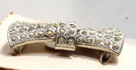 Petite Vintage Rhinestone Buckle Silver Tone Bow Sash Fastener Fashion Accessory