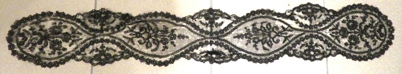Dentelle De Chantilly Ancienne Barbe De Coiffe Noire 100 Cm X 15 Cm Ã  Restaurer