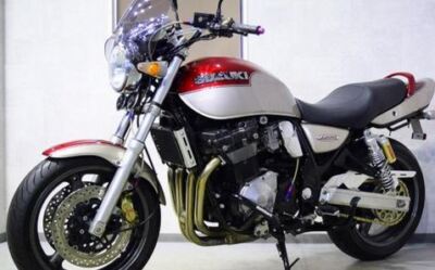 スズキイナズマ1200　GV76A　リアサス イナズマ1200 リアサスペンション 左右 スズキ 純正 中古 バイク