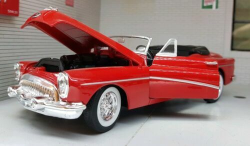 Modellini statici di auto, furgoni e camion rossi Buick