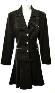 Комплекты и костюмы для женщин Dressbarn