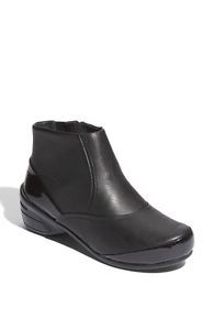 Botas femininas de couro Dansko