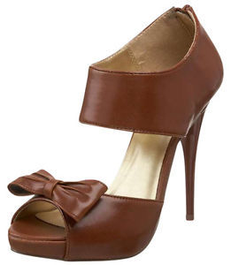 Saltos femininos de couro Antonio Melani