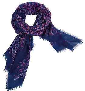 Vera Bradley Women's Scarves and Wraps